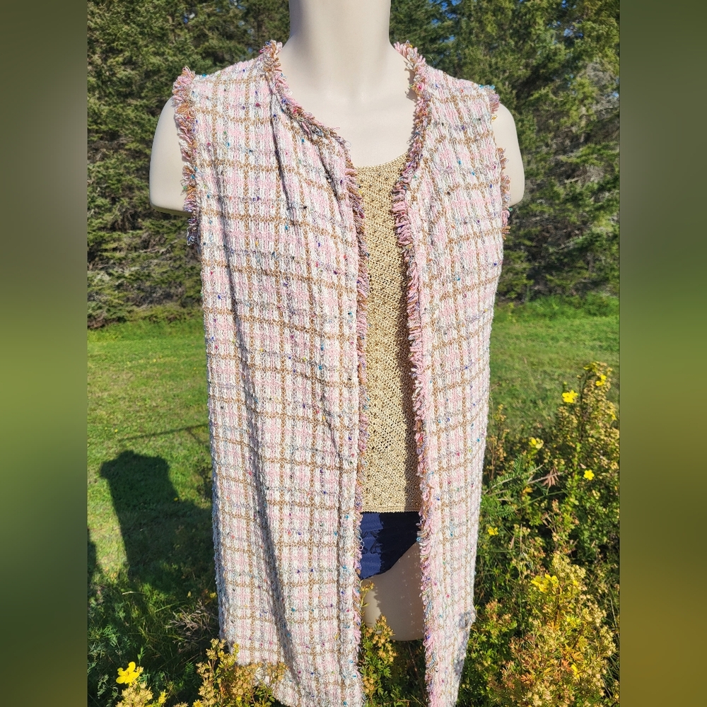 "Classic Tweed" COCOGIO Pink and Cream Vest